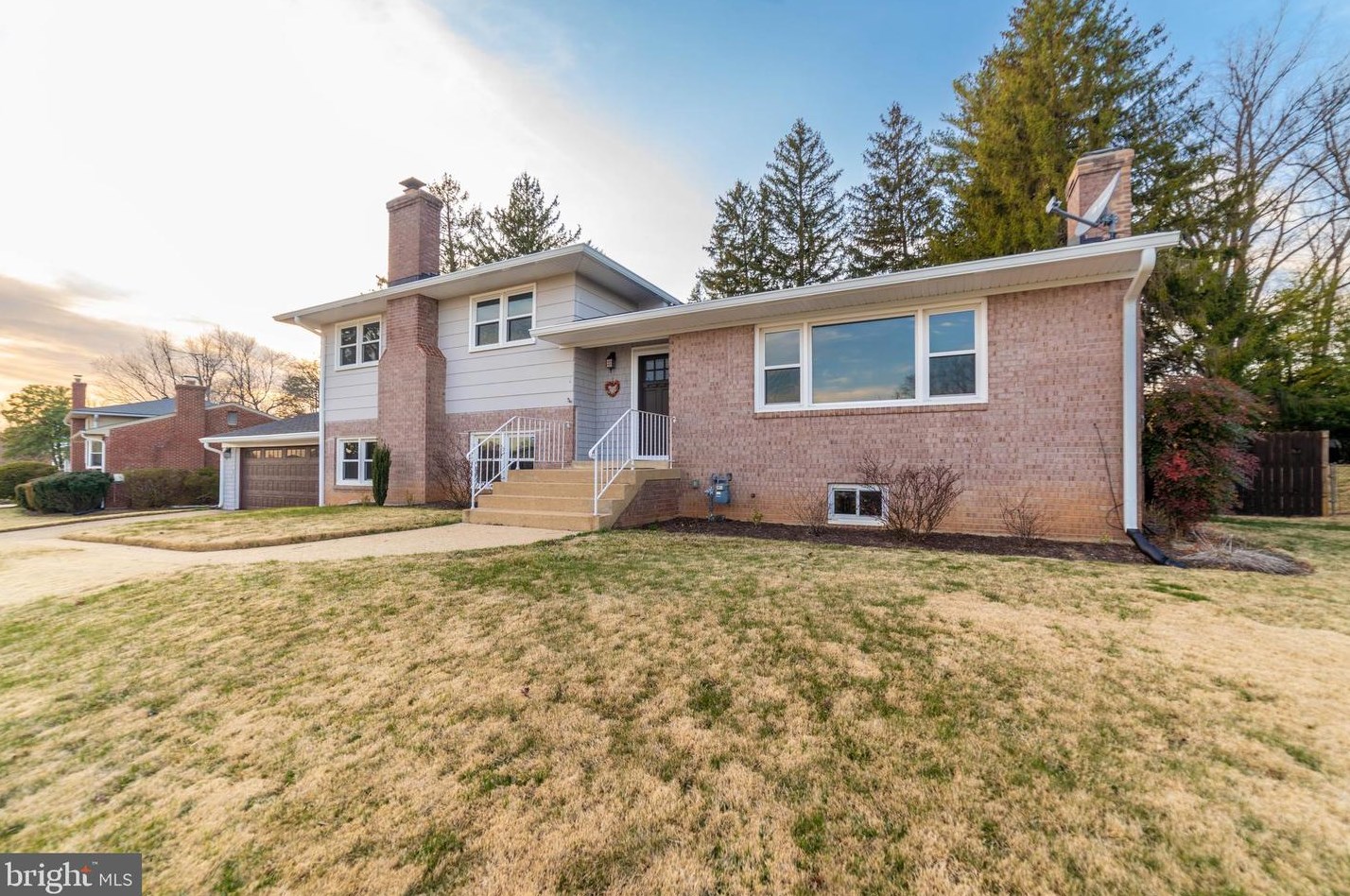 916 Fairway Dr, Vienna, VA 22180-3632