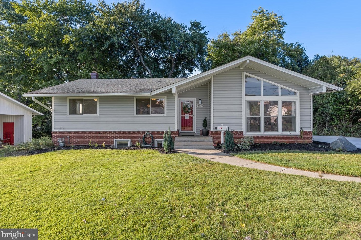 8334 Wesleyan St, Vienna, VA 22180-7122