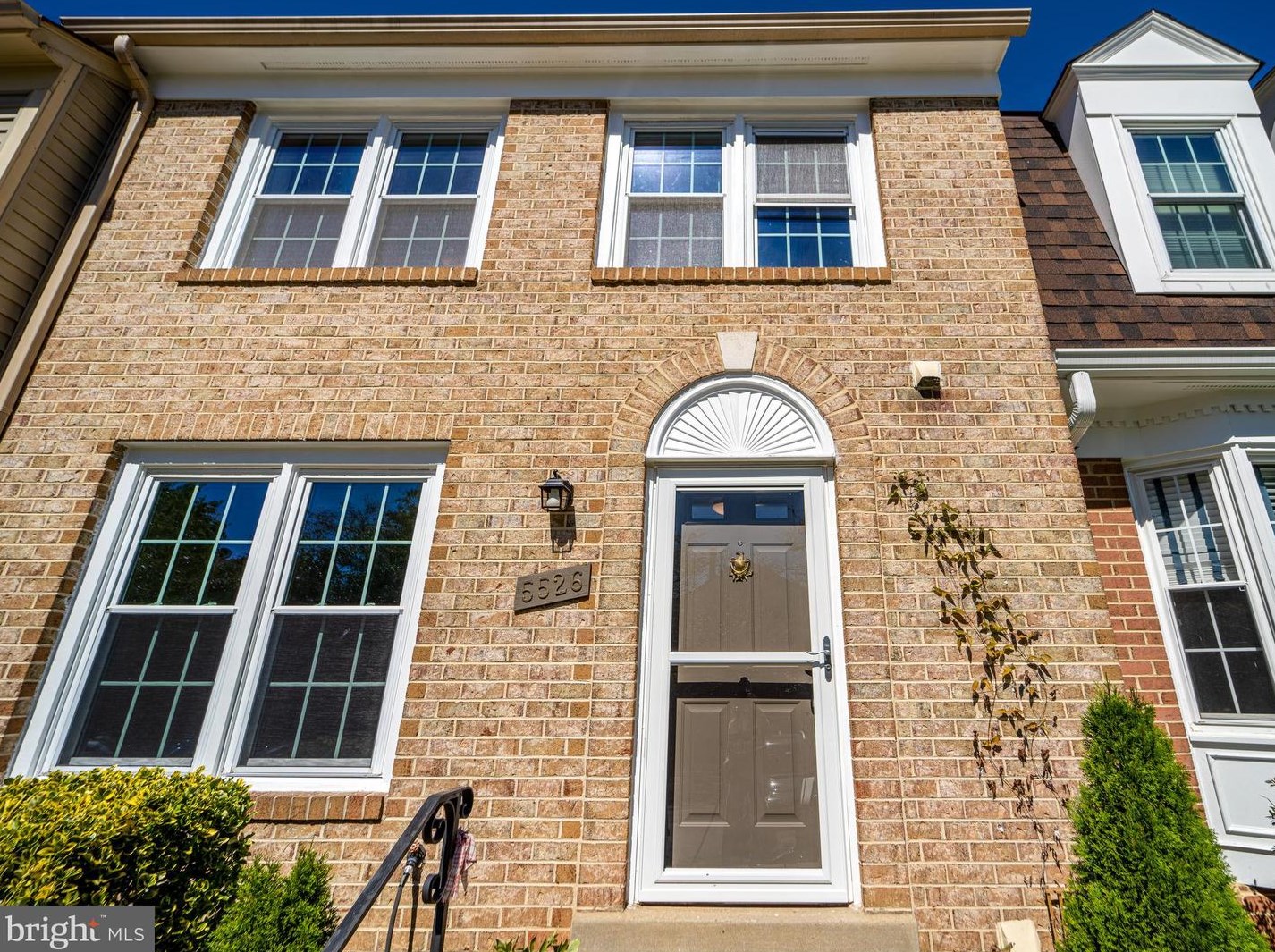 5526 Bridgewood Dr, Fairfax, VA 22032