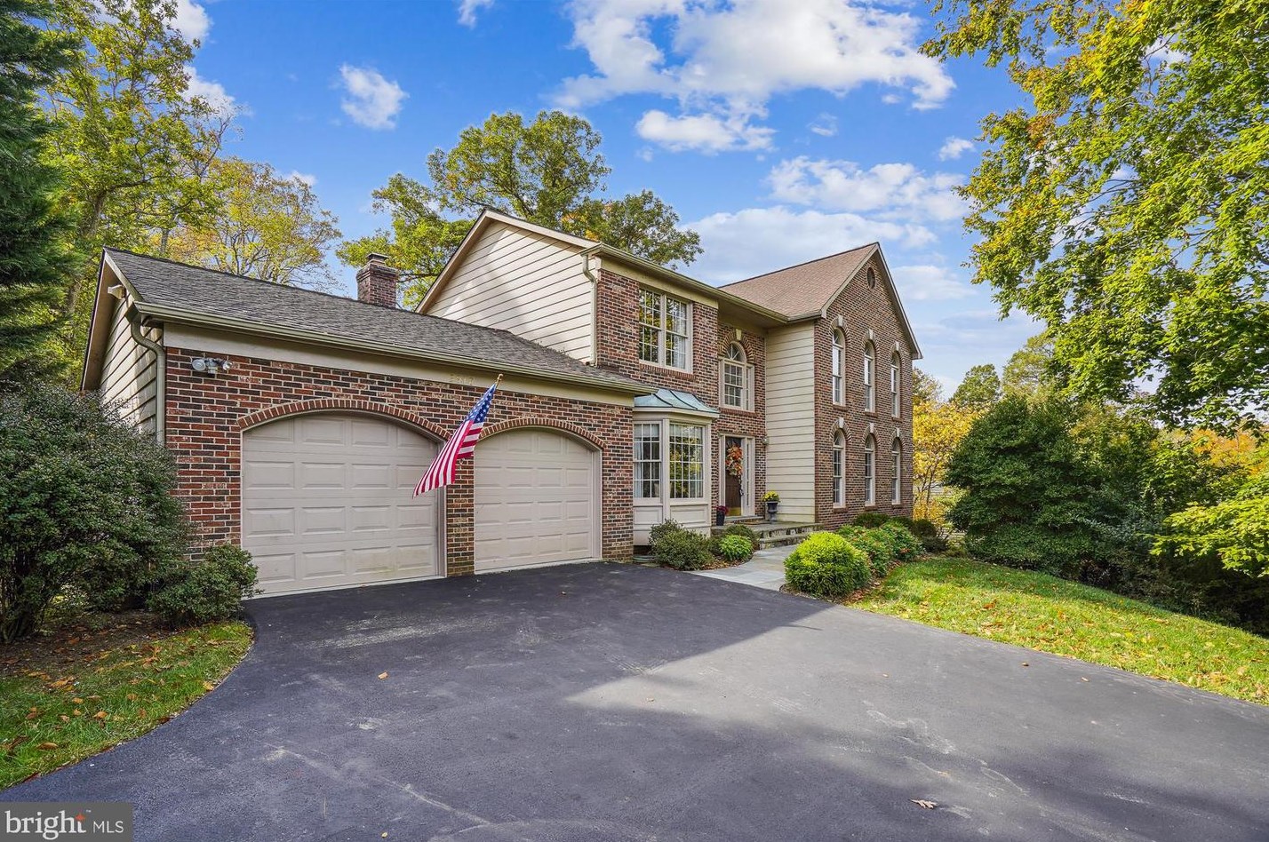2918 Oakton Ridge Cir, Vienna, VA 22124-1646