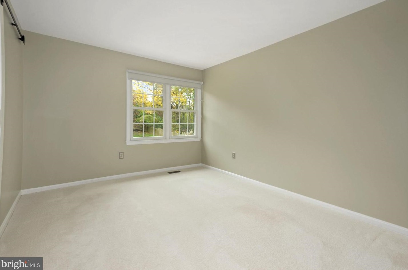 1653 Lozano Dr, Vienna VA exterior