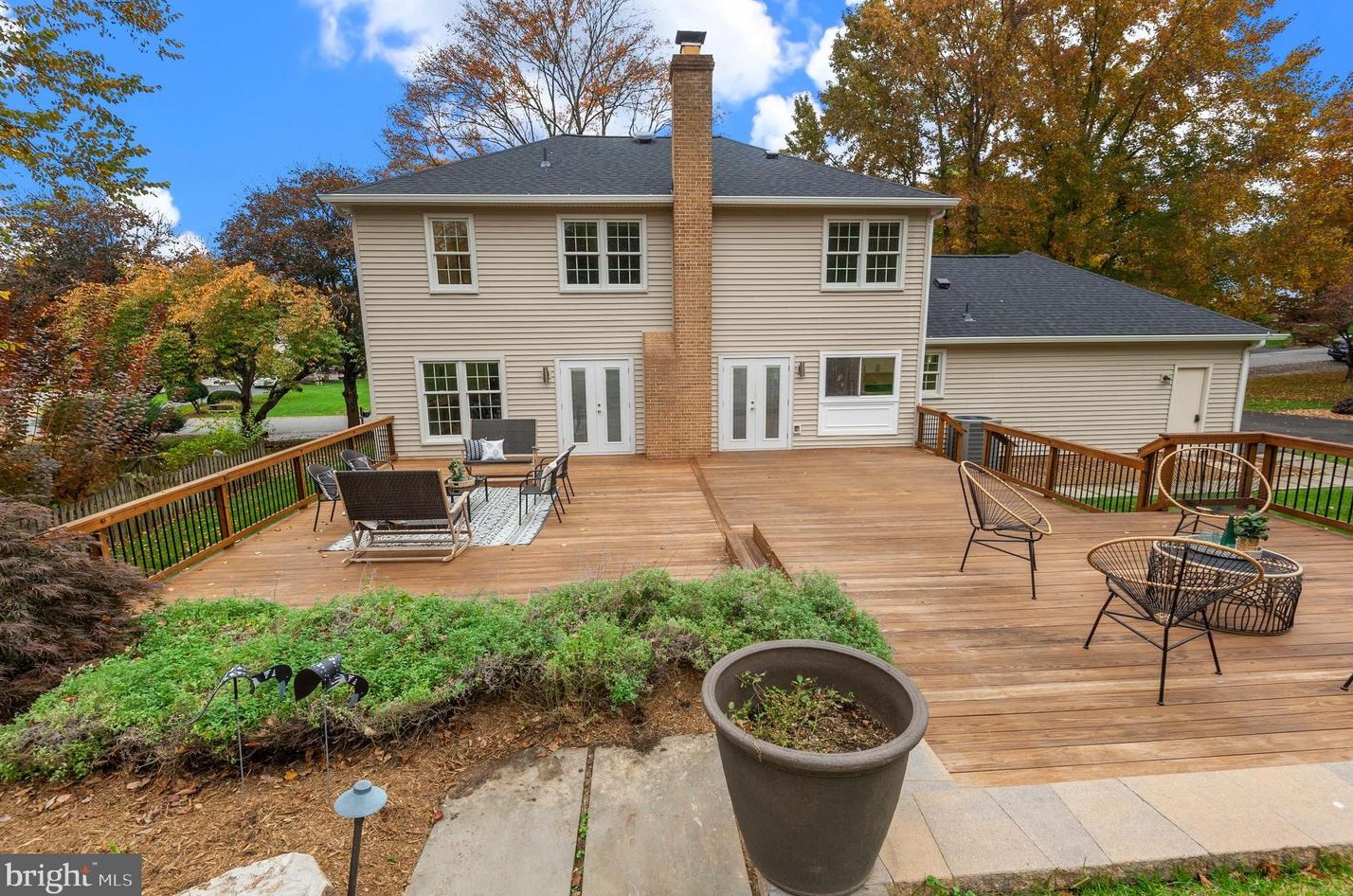 1653 Lozano Dr, Vienna VA exterior