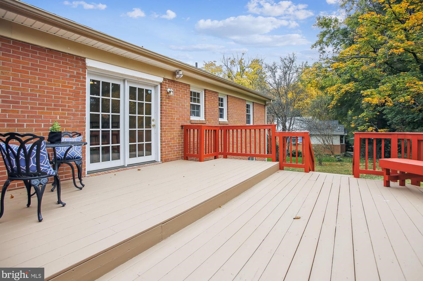 9545 Bel Glade St, Fairfax, VA 22031