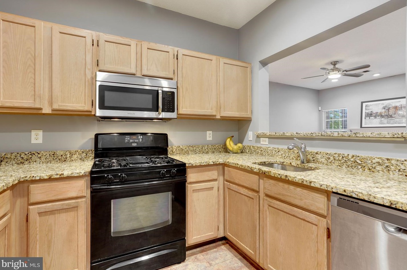 1720 Lake Shore Crest Dr Apt 5, Herndon, VA 20190