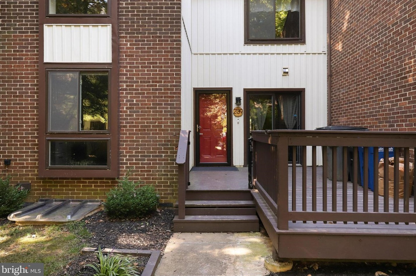 2139 Colts Neck Ct, Herndon, VA 20191