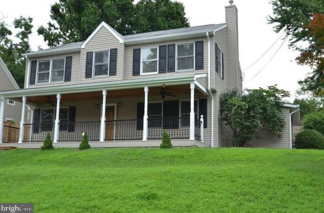 2125 Boxwood Dr, Falls Church, VA 22043