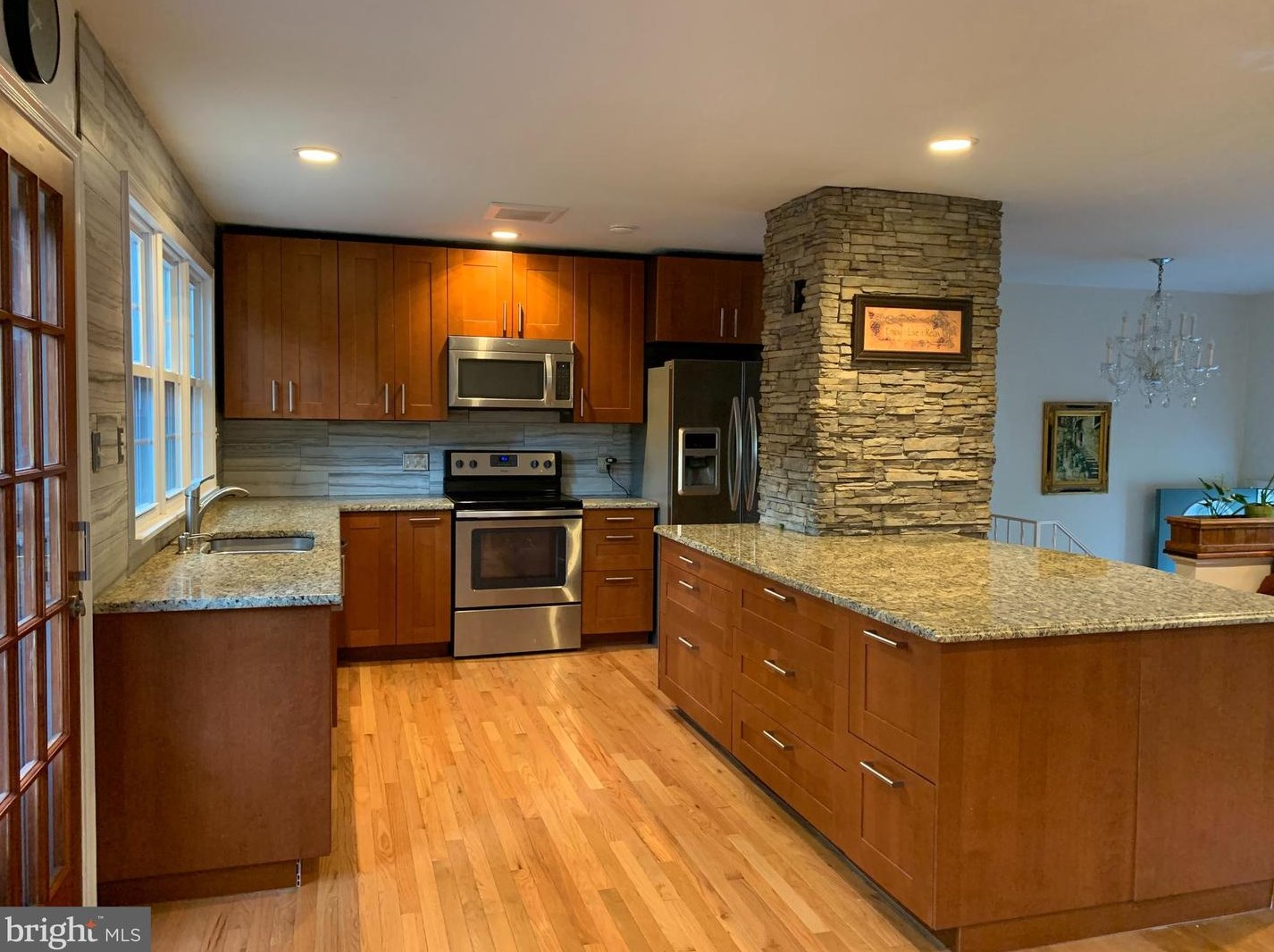 2429 Claremont Dr, Falls Church, VA 22043