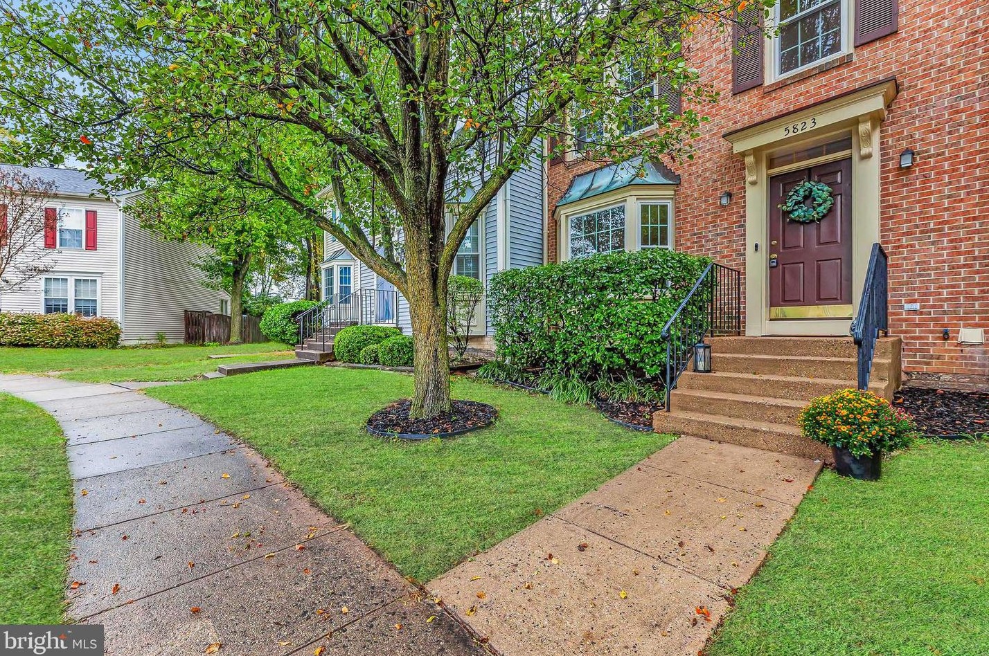 5823 Westwater Ct, Centreville, VA 20121-3039