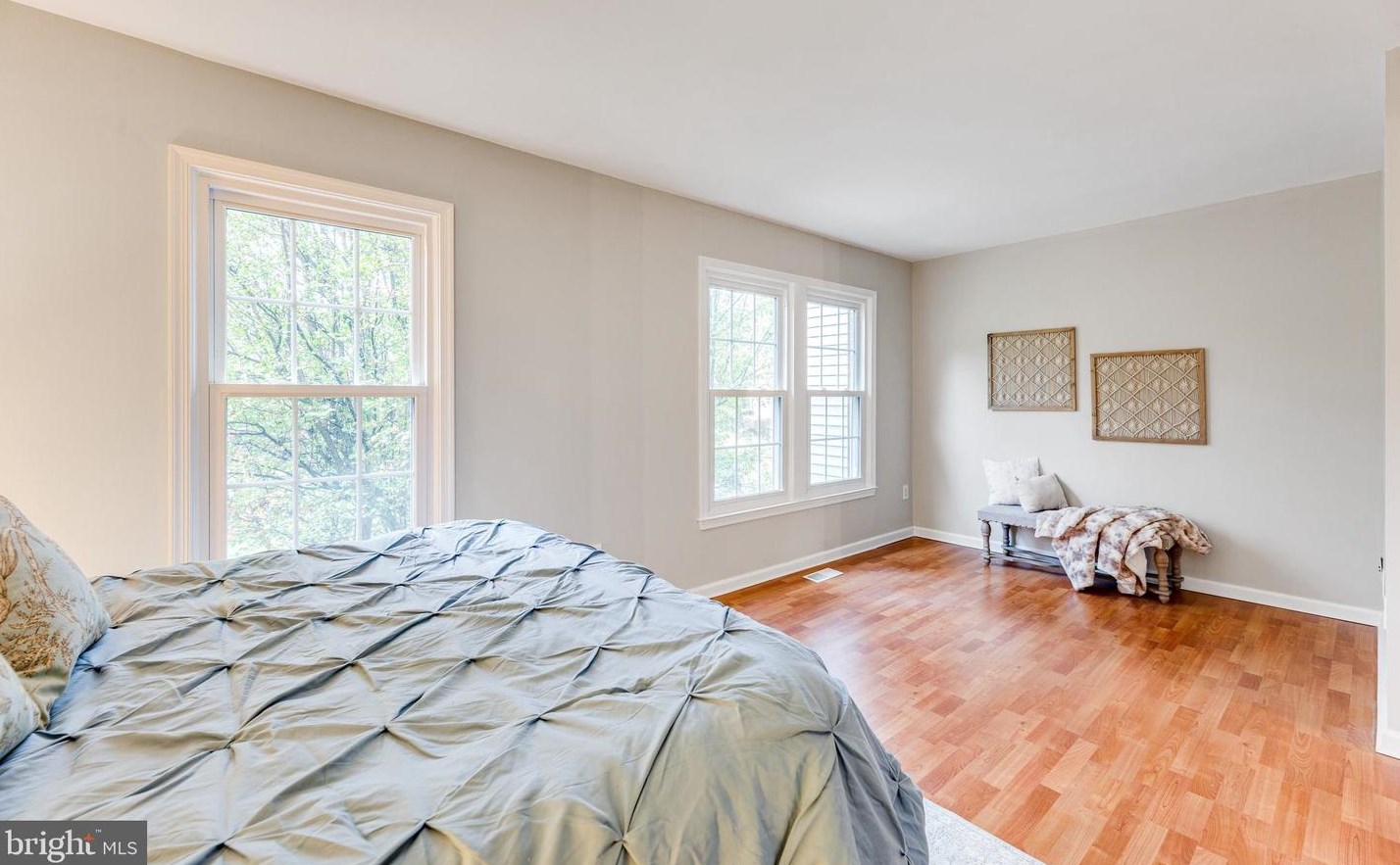 5823 Westwater Ct, Centreville VA  20121-3039 exterior