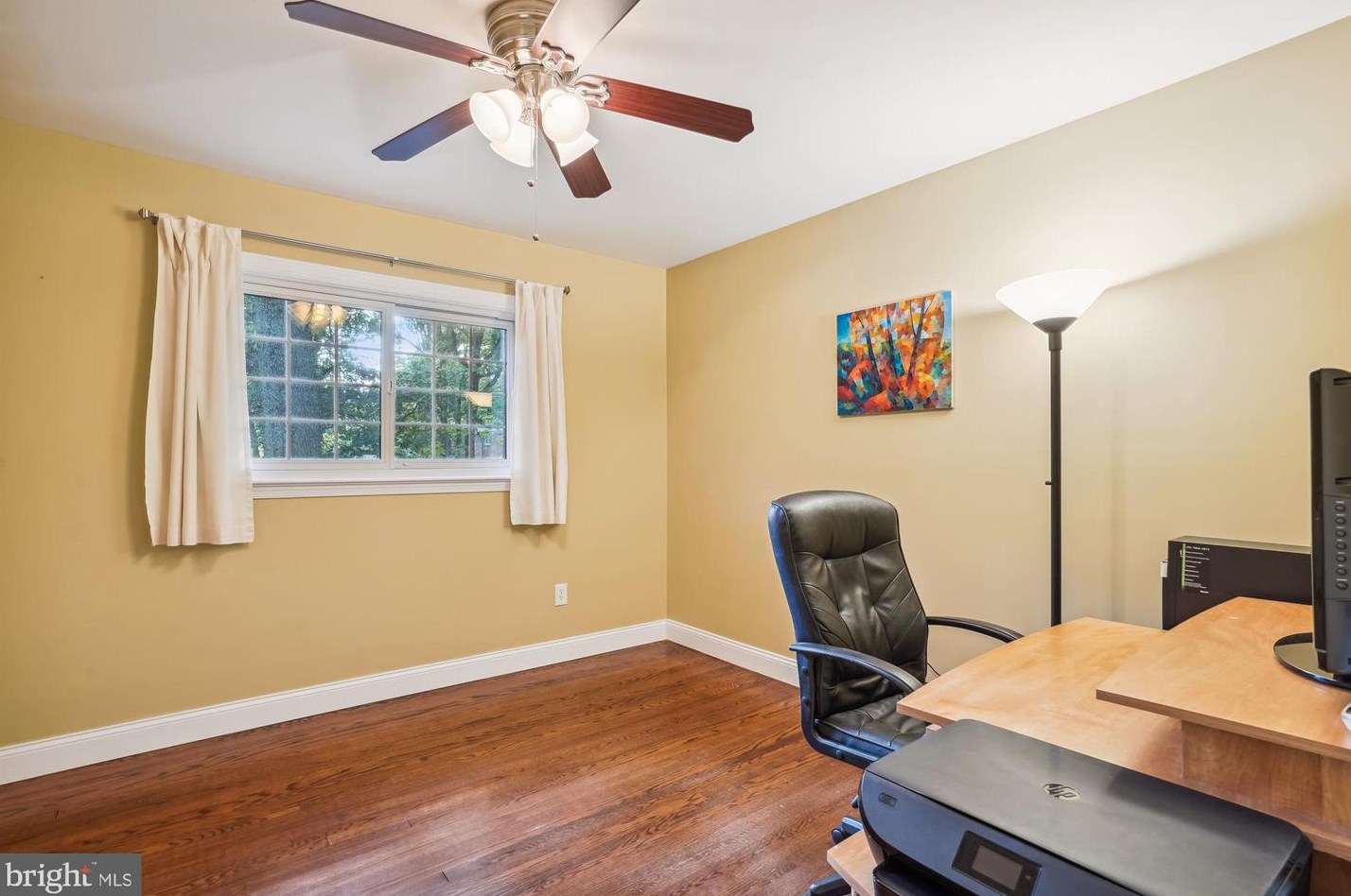 8616 Janet Ln, Vienna VA 22180-6813 exterior