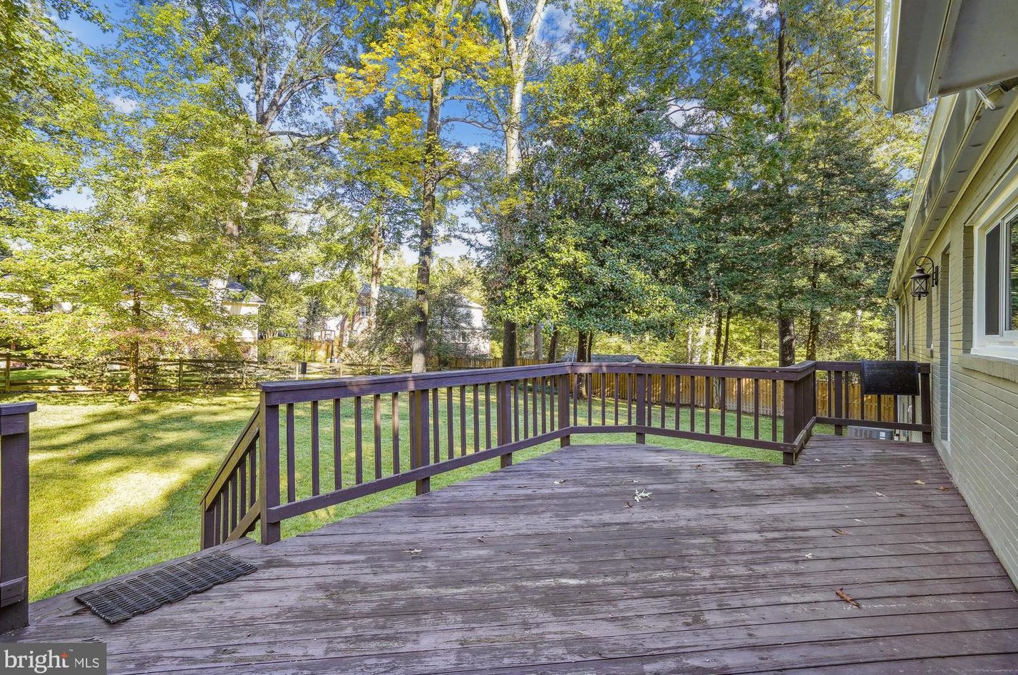 8616 Janet Ln, Vienna VA 22180-6813 exterior