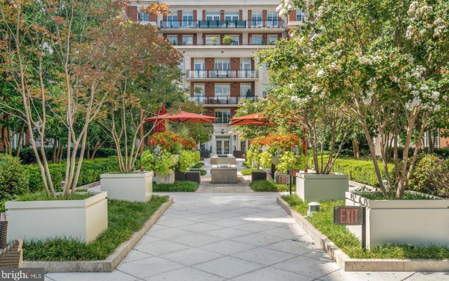 6900 Fleetwood Rd, Mc Lean VA  22101 exterior