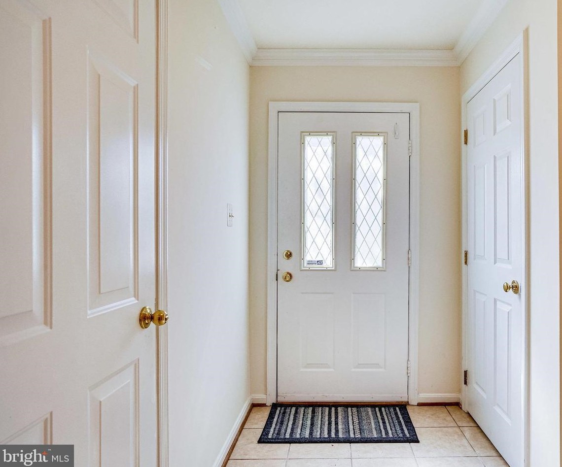 4625 Deerwatch Dr, Fairfax VA  20151-2259 exterior