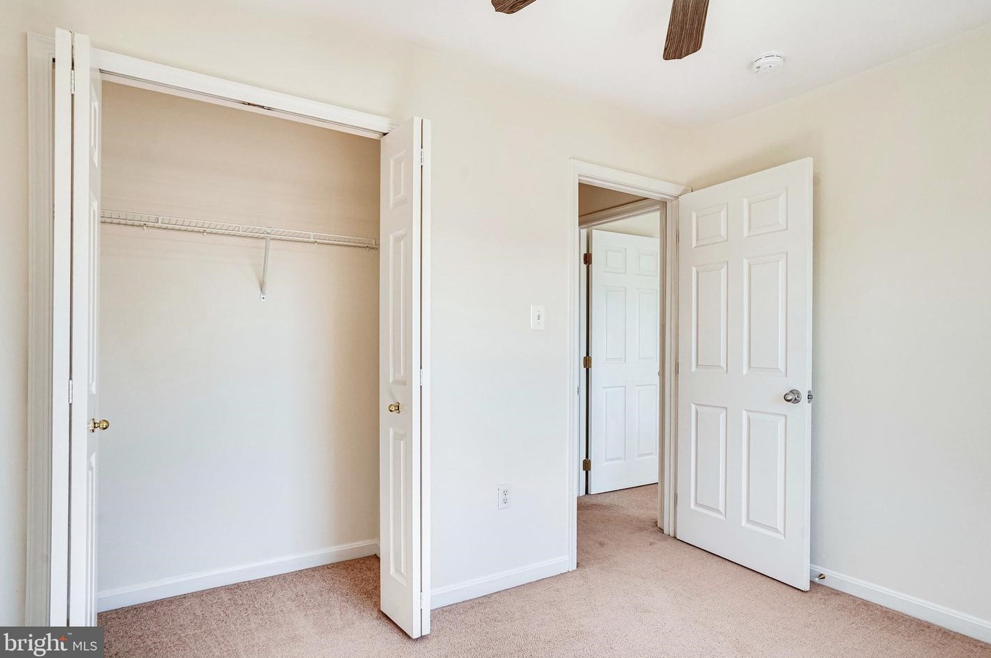 4625 Deerwatch Dr, Fairfax VA  20151-2259 exterior