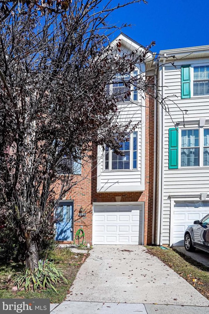 4625 Deerwatch Dr, Fairfax VA  20151-2259 exterior