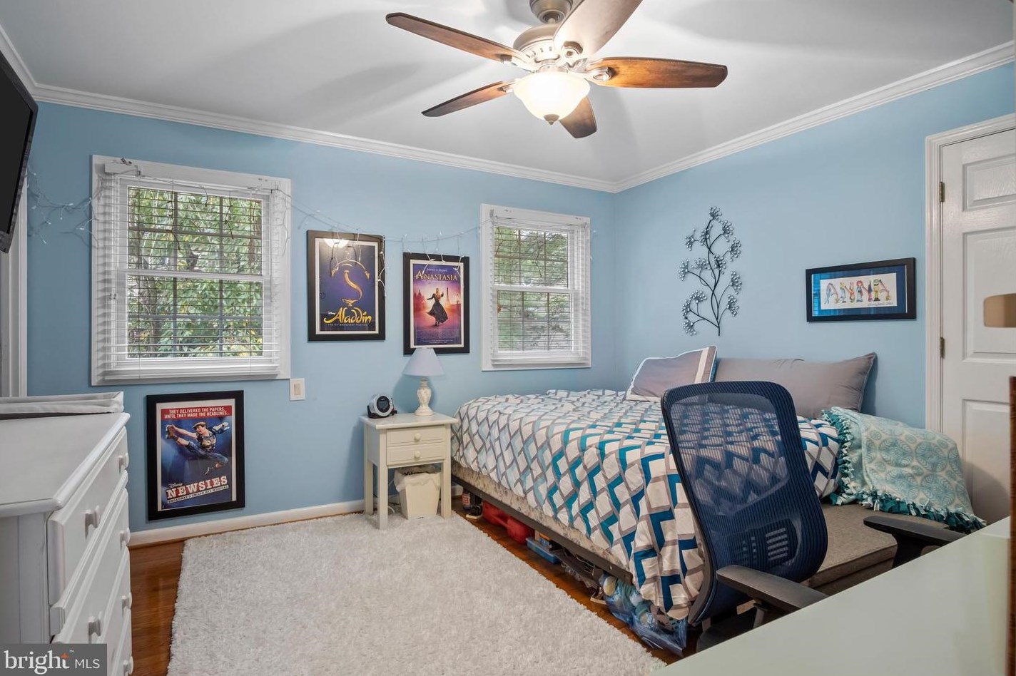 1857 Abbotsford Dr, Vienna VA  22182-3302 exterior