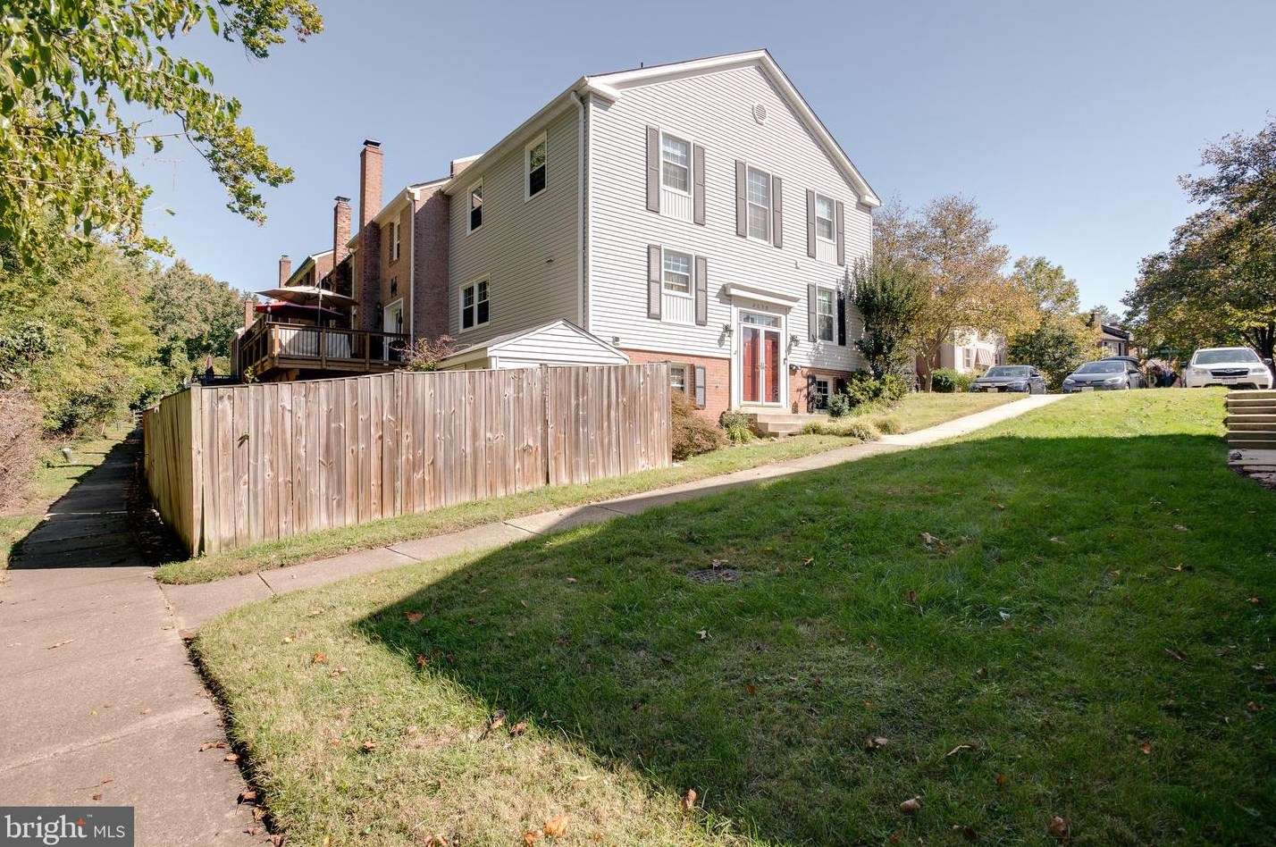 8038 Sleepy View Ln, Springfield, VA 22153