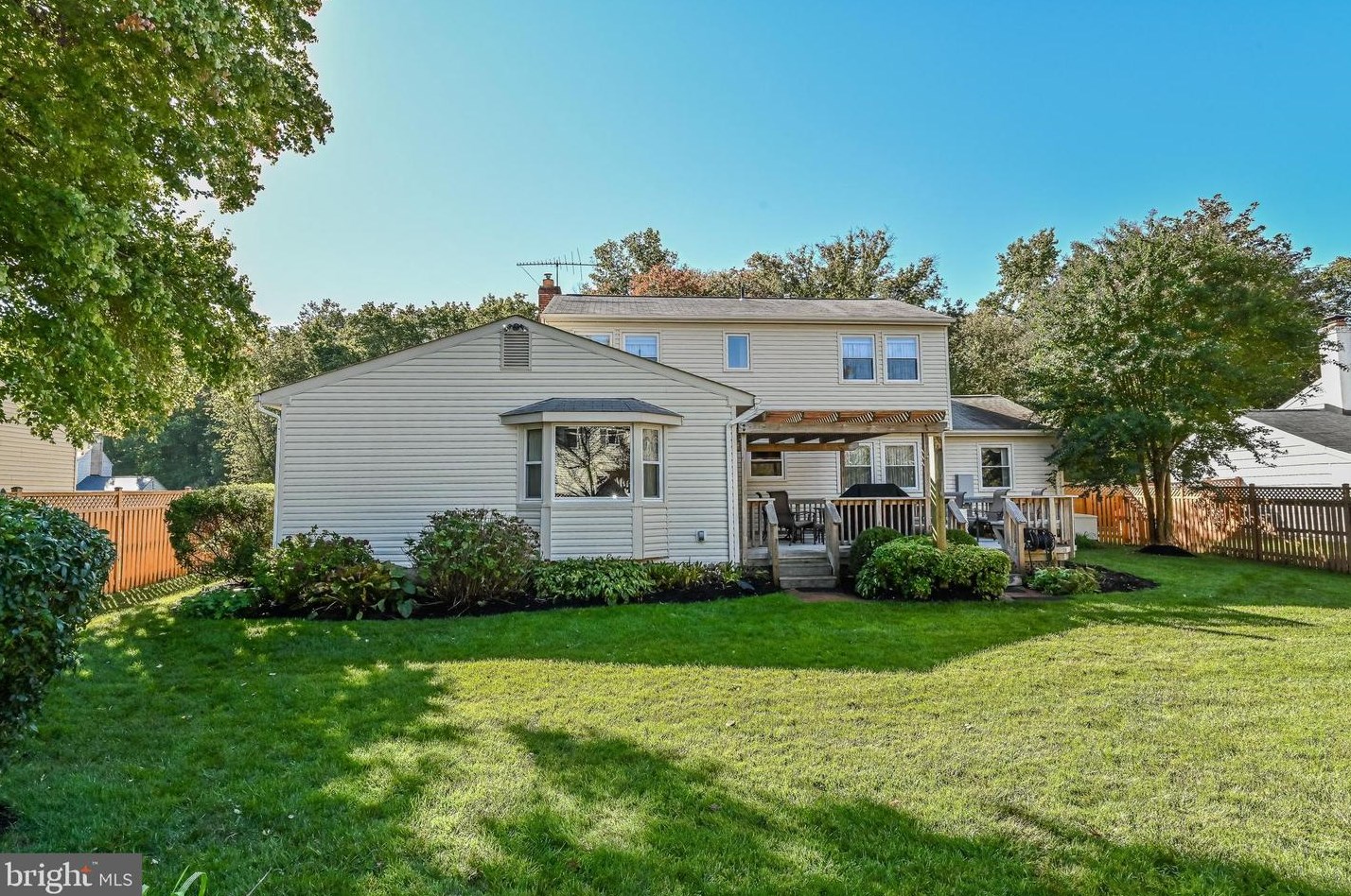 14906 Cranoke St, Centreville, VA 20120-1532