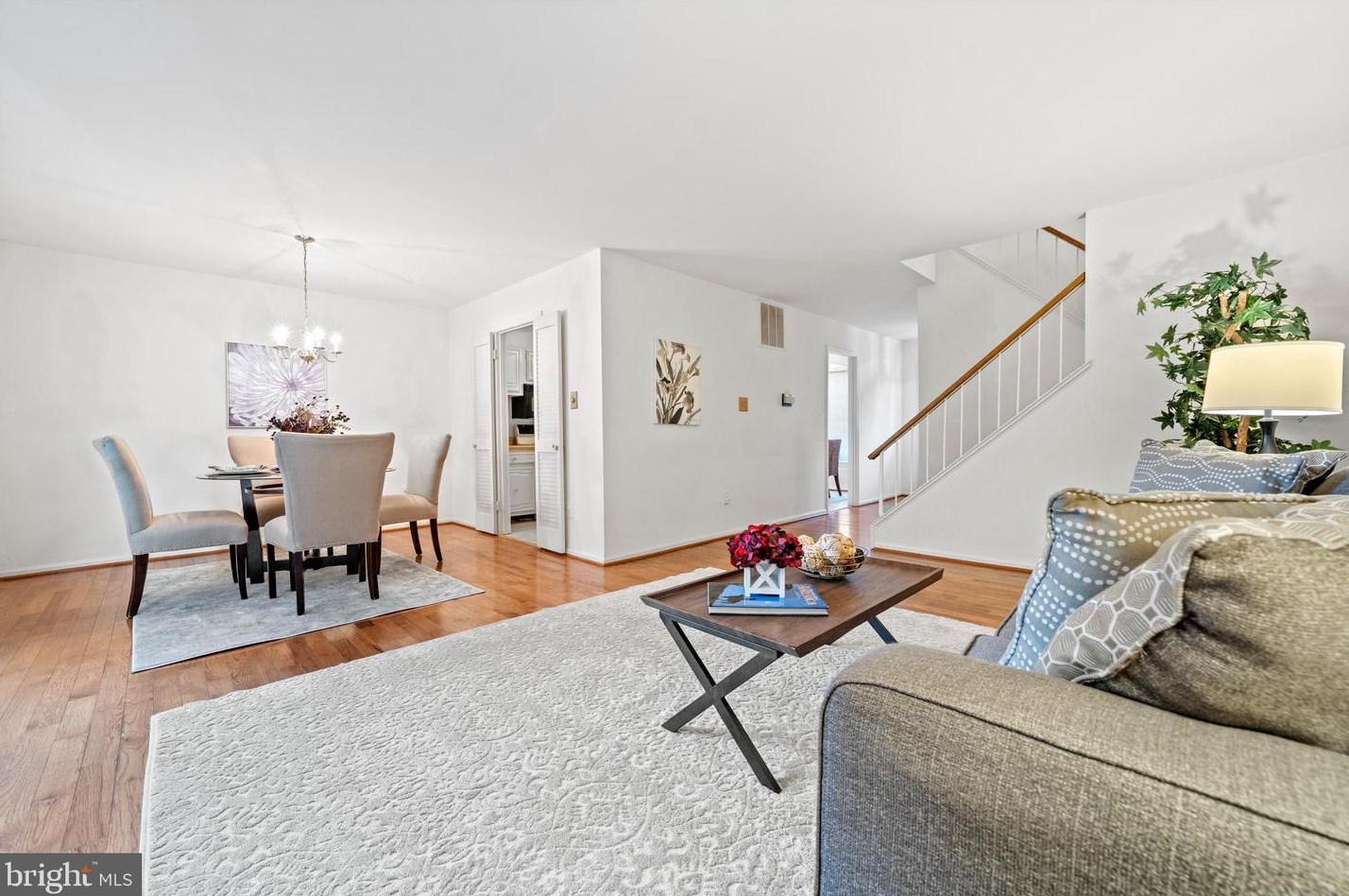 5441 Crows Nest Ct, Fairfax, VA 22032-3304