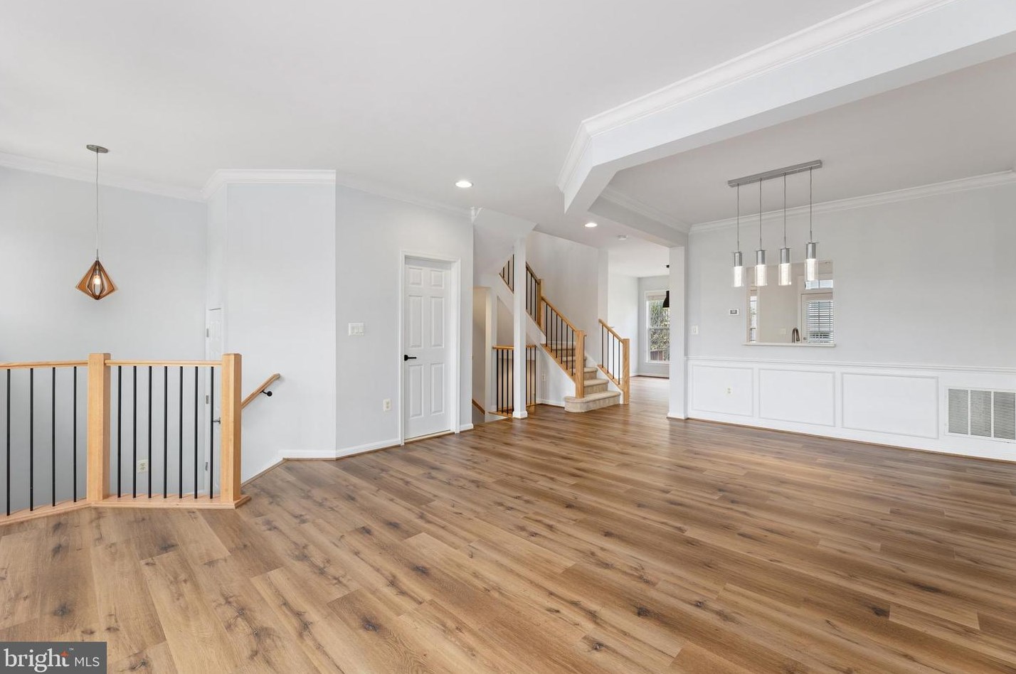 5684 Faircloth Ct, Centreville VA  20120-1979 exterior