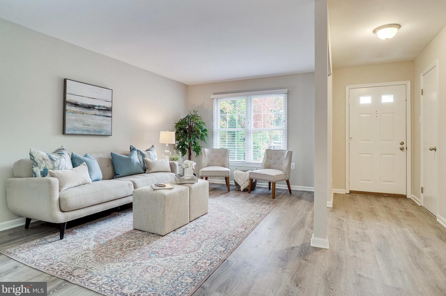 11977 Glen Alden Rd, Fairfax, VA 22030-6716