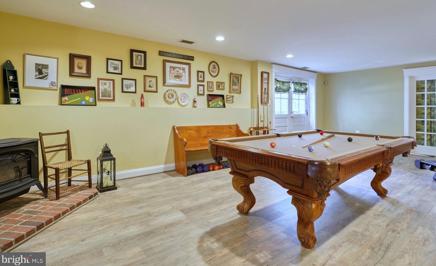 234 Moore Ave, Vienna VA 22180-5845 exterior