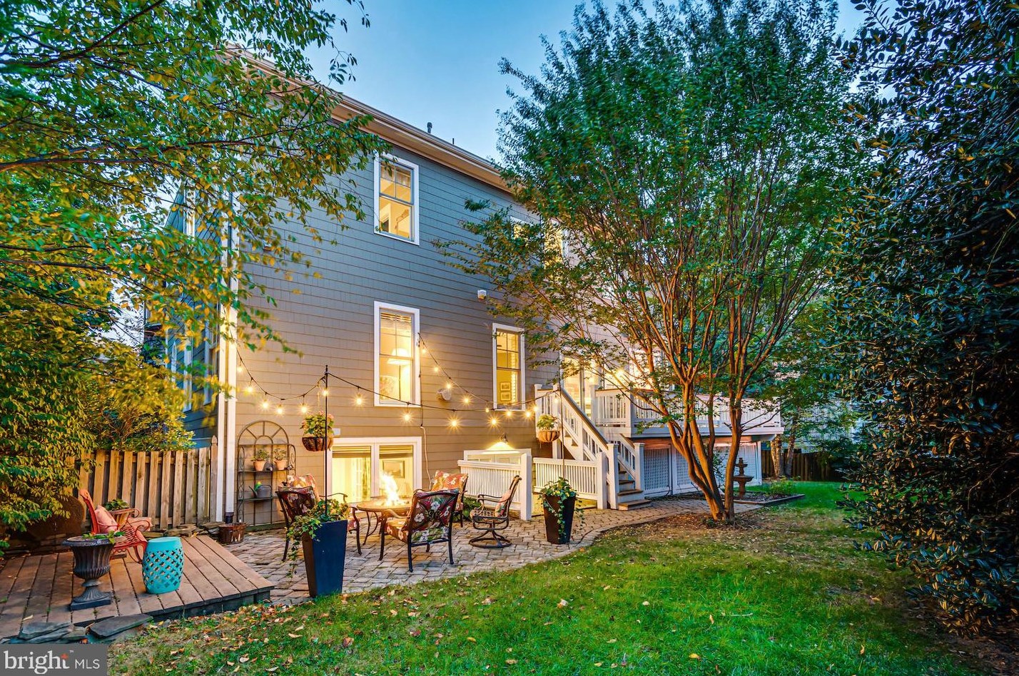 234 Moore Ave, Vienna VA 22180-5845 exterior