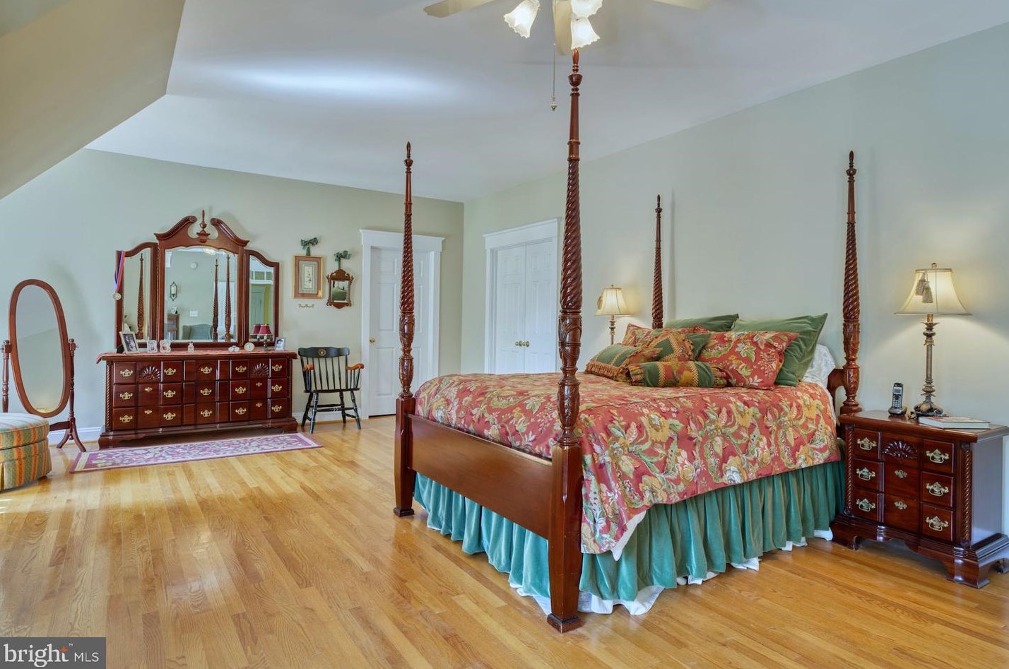 234 Moore Ave, Vienna VA 22180-5845 exterior