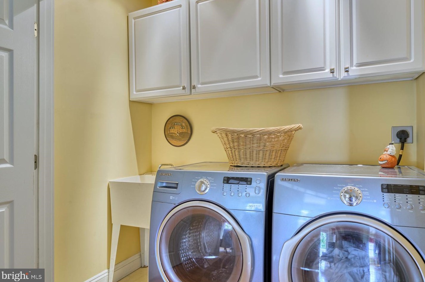 234 Moore Ave, Vienna VA 22180-5845 exterior