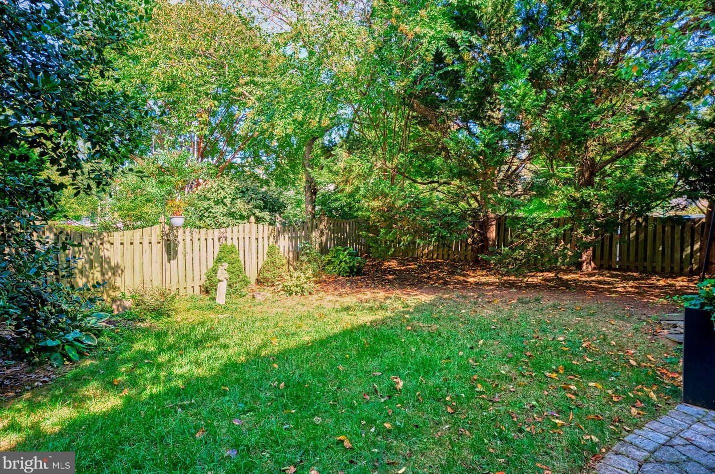 234 Moore Ave, Vienna VA 22180-5845 exterior