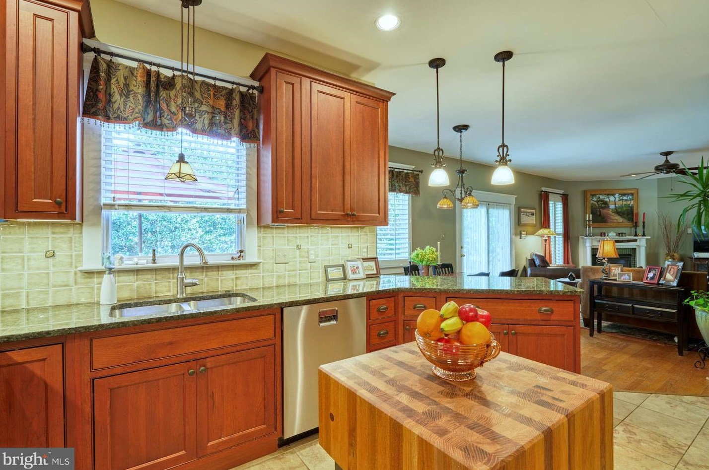 234 Moore Ave, Vienna VA 22180-5845 exterior