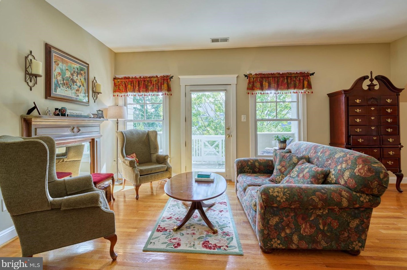 234 Moore Ave, Vienna VA 22180-5845 exterior