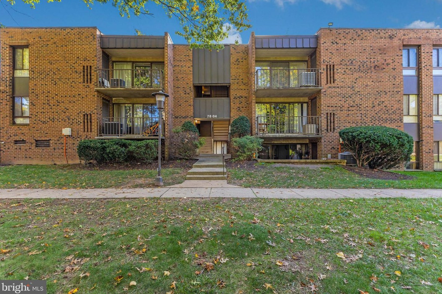 7804 Dassett Ct Apt 202, Annandale, VA 22003
