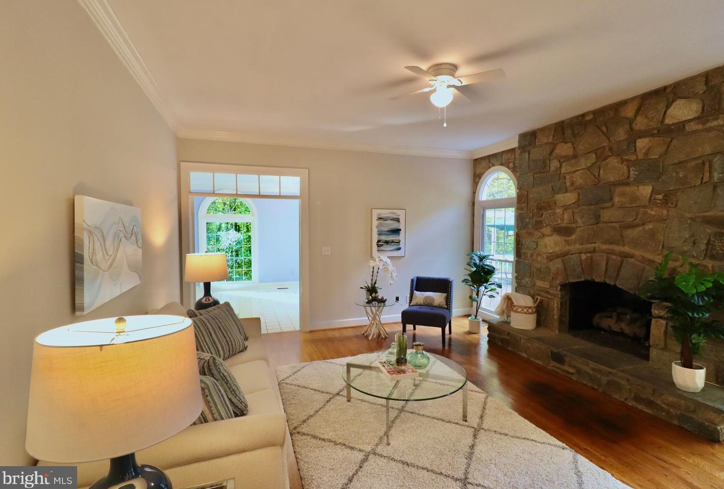 8731 Mountain Valley Rd, Fairfax, VA 22039-2823