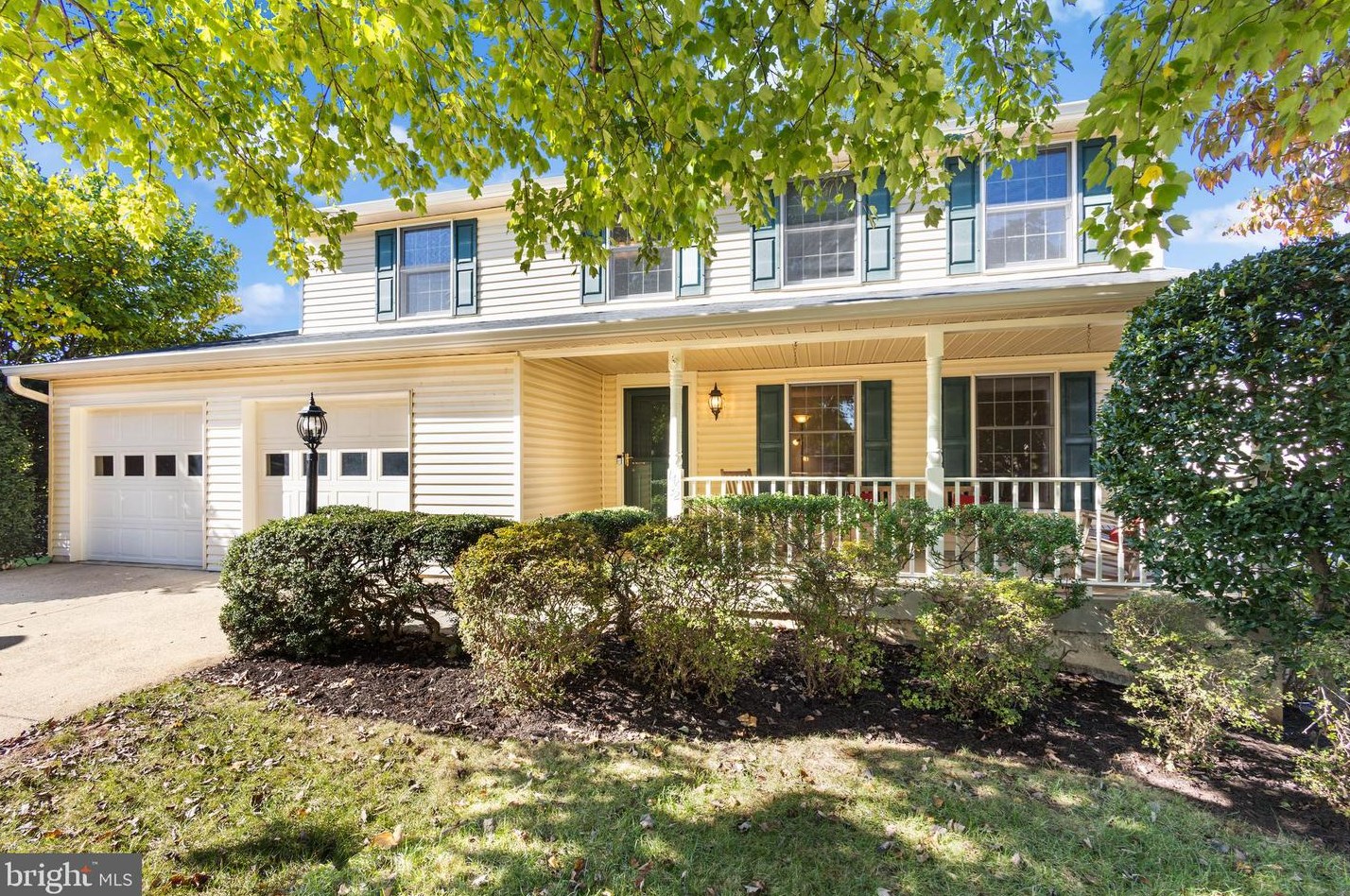 14432 Round Lick Ln, Centreville, VA 20120-1677