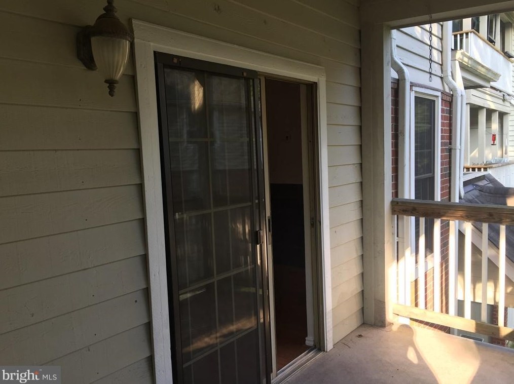 3921 Penderview Dr, Fairfax VA 22033-4739 exterior