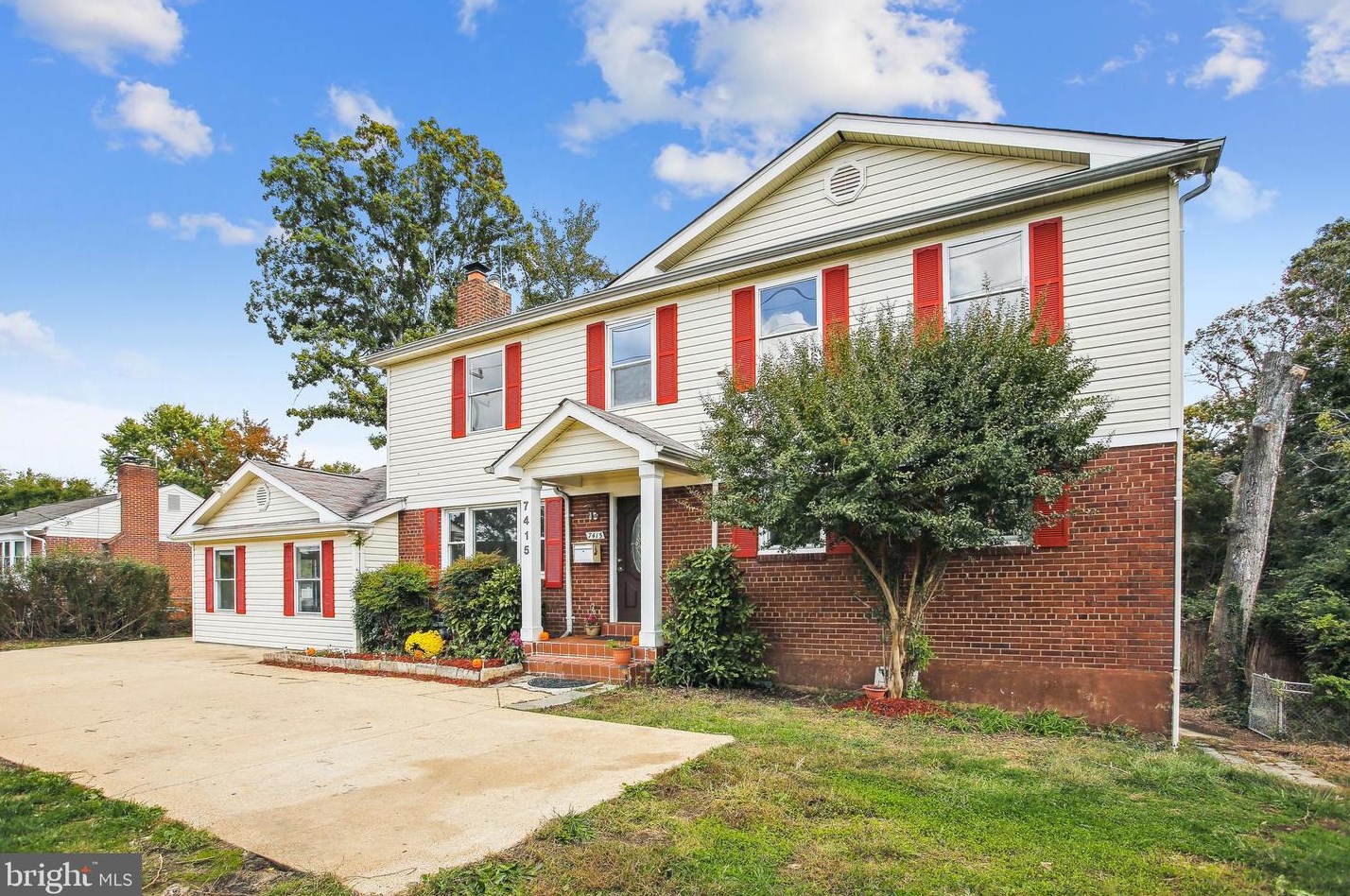 7415 Loisdale Rd, Springfield, VA 22150