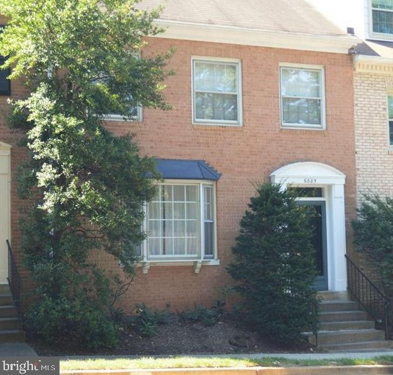 6685 Mclean Dr, Mc Lean, VA 22101