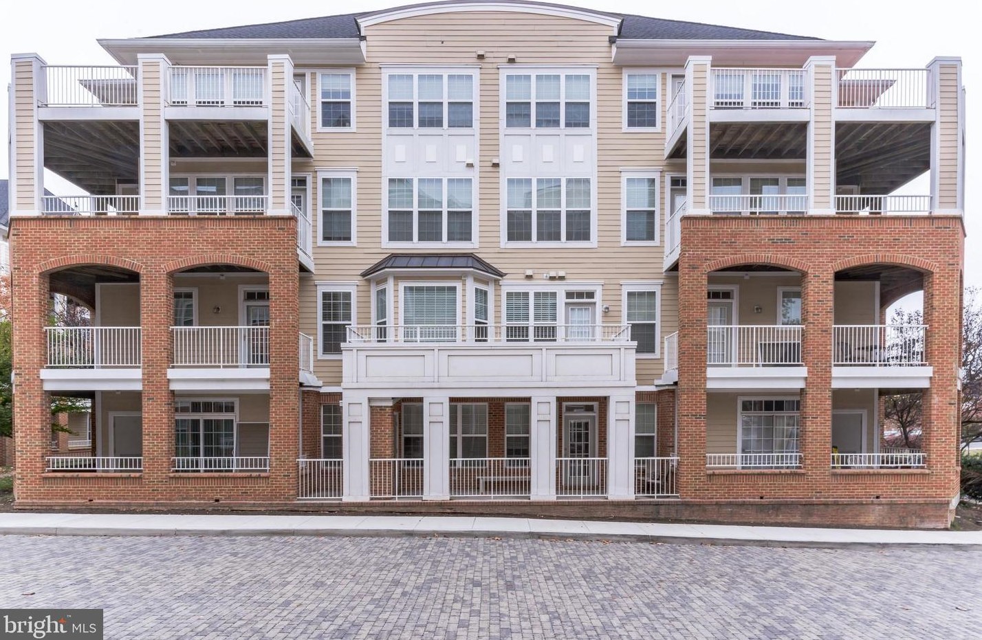 2700 Bellforest Ct, Vienna, VA 22180-7324