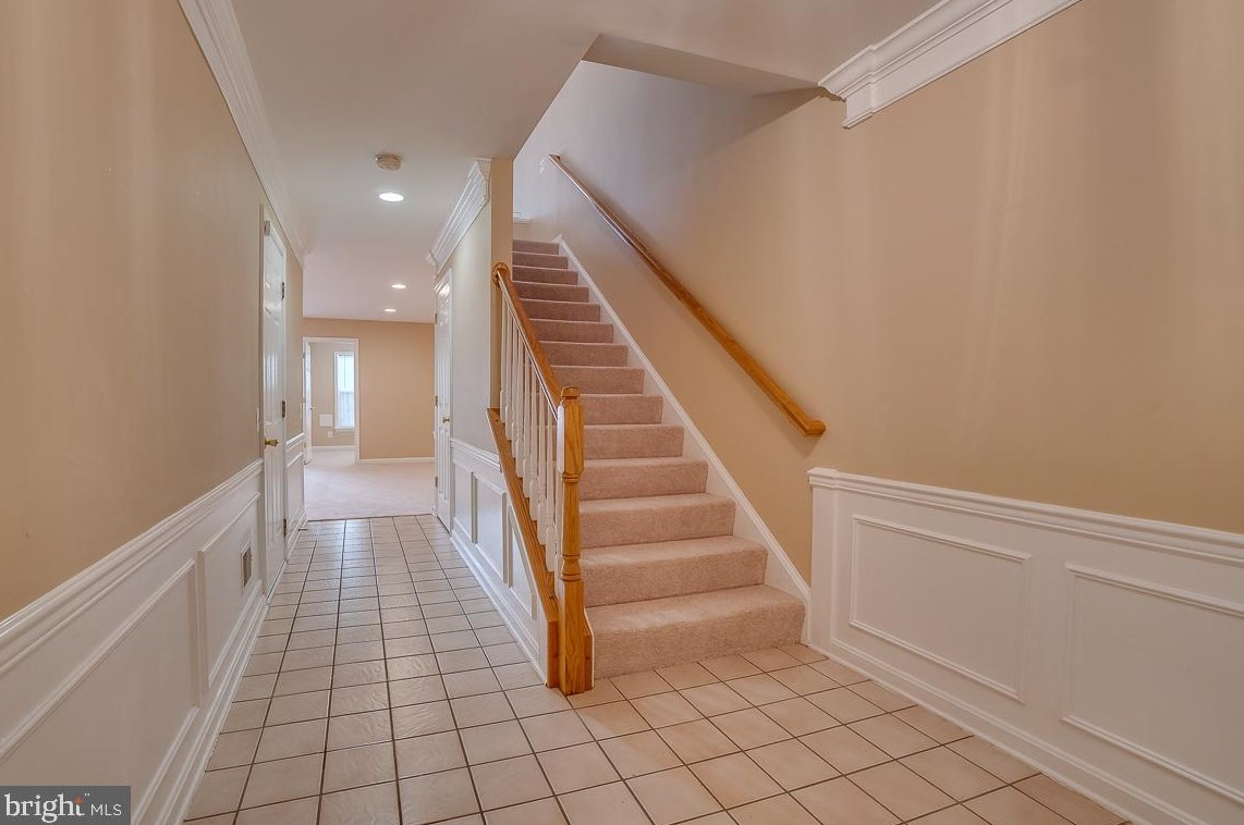 8863 Cherokee Rose Way, Lorton, VA 22079