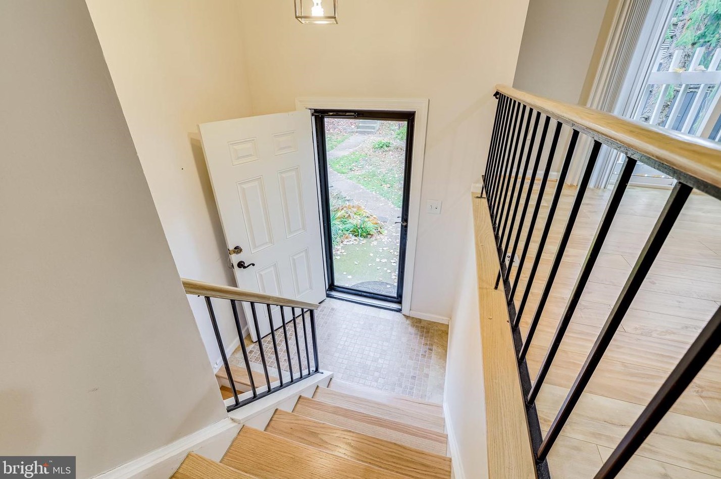 12264 Turkey Wing Ct, Herndon, VA 20191