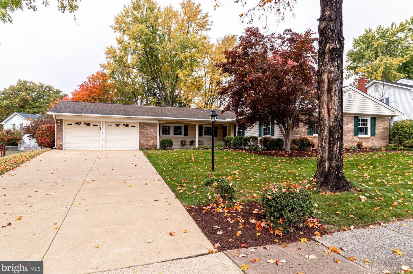 4106 Mount Echo Ln, Fairfax, VA 22033-3109