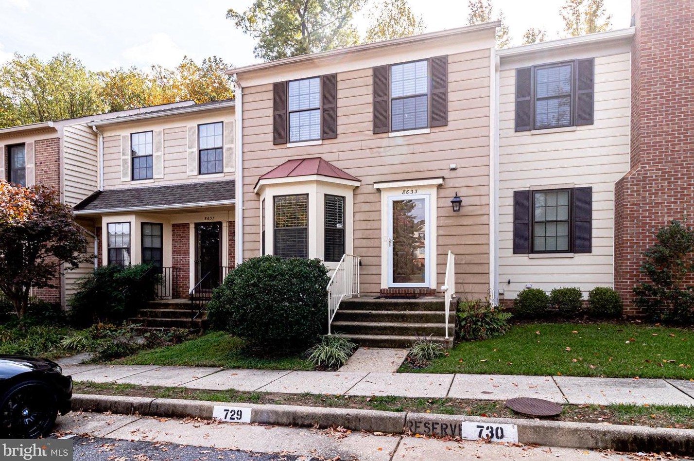 8633 Pin Oak Dr, Springfield, VA 22153