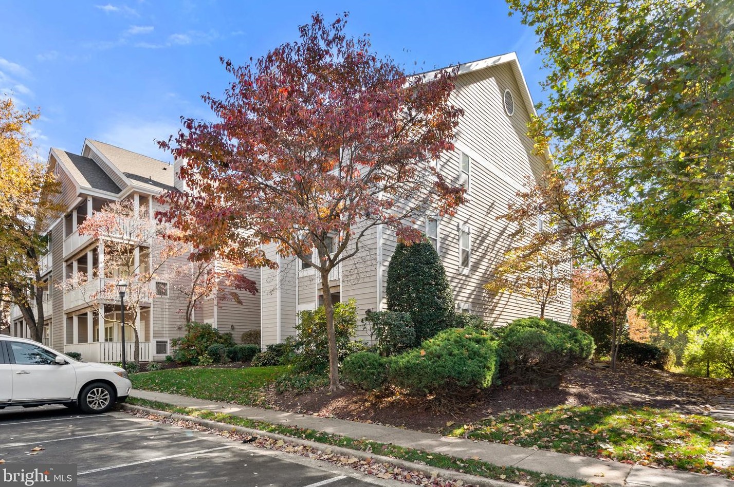14317 Climbing Rose Way #302, Centreville, VA 20121