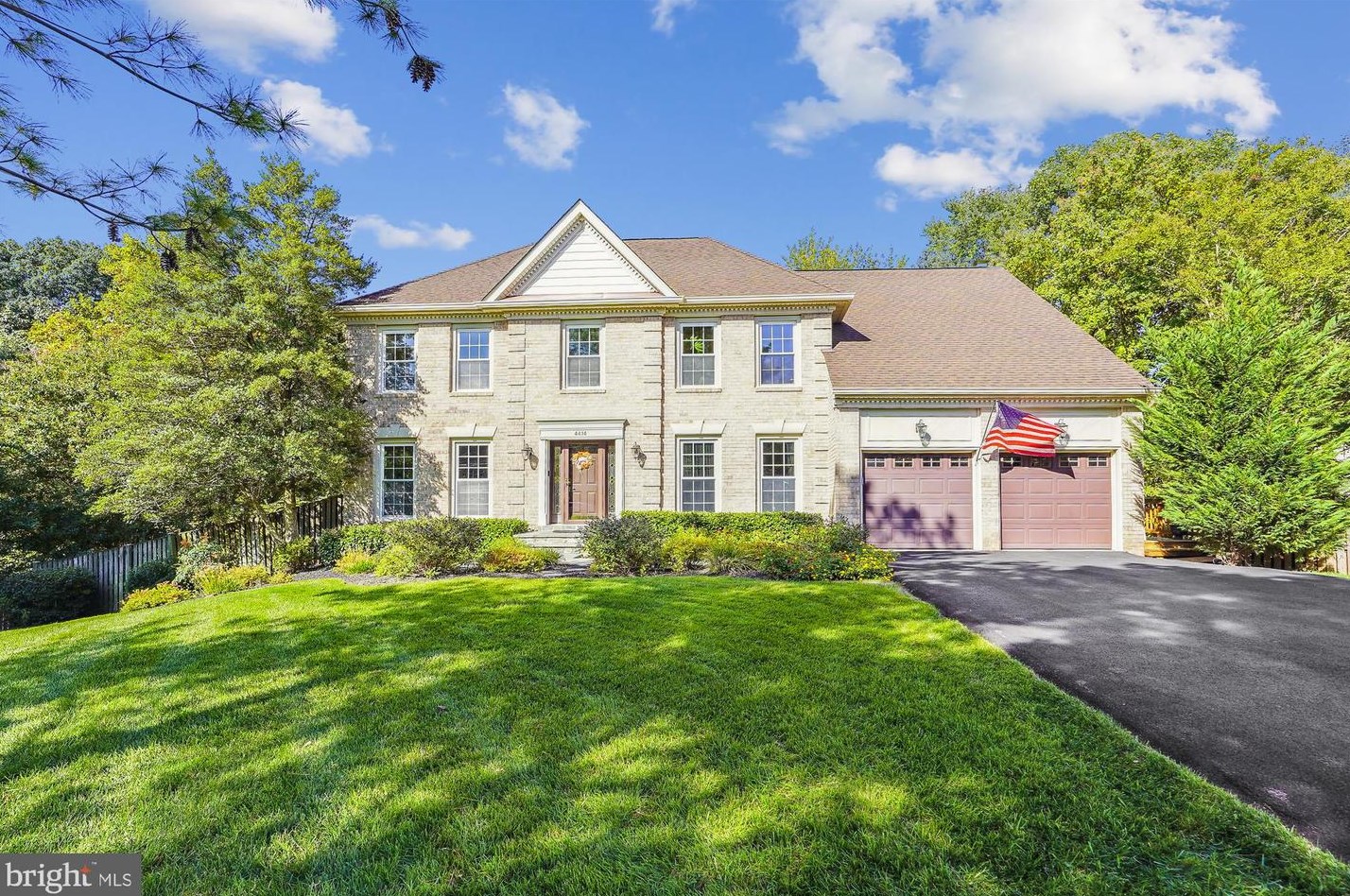 4414 Galesbury Ln, Fairfax, VA 20151-3637