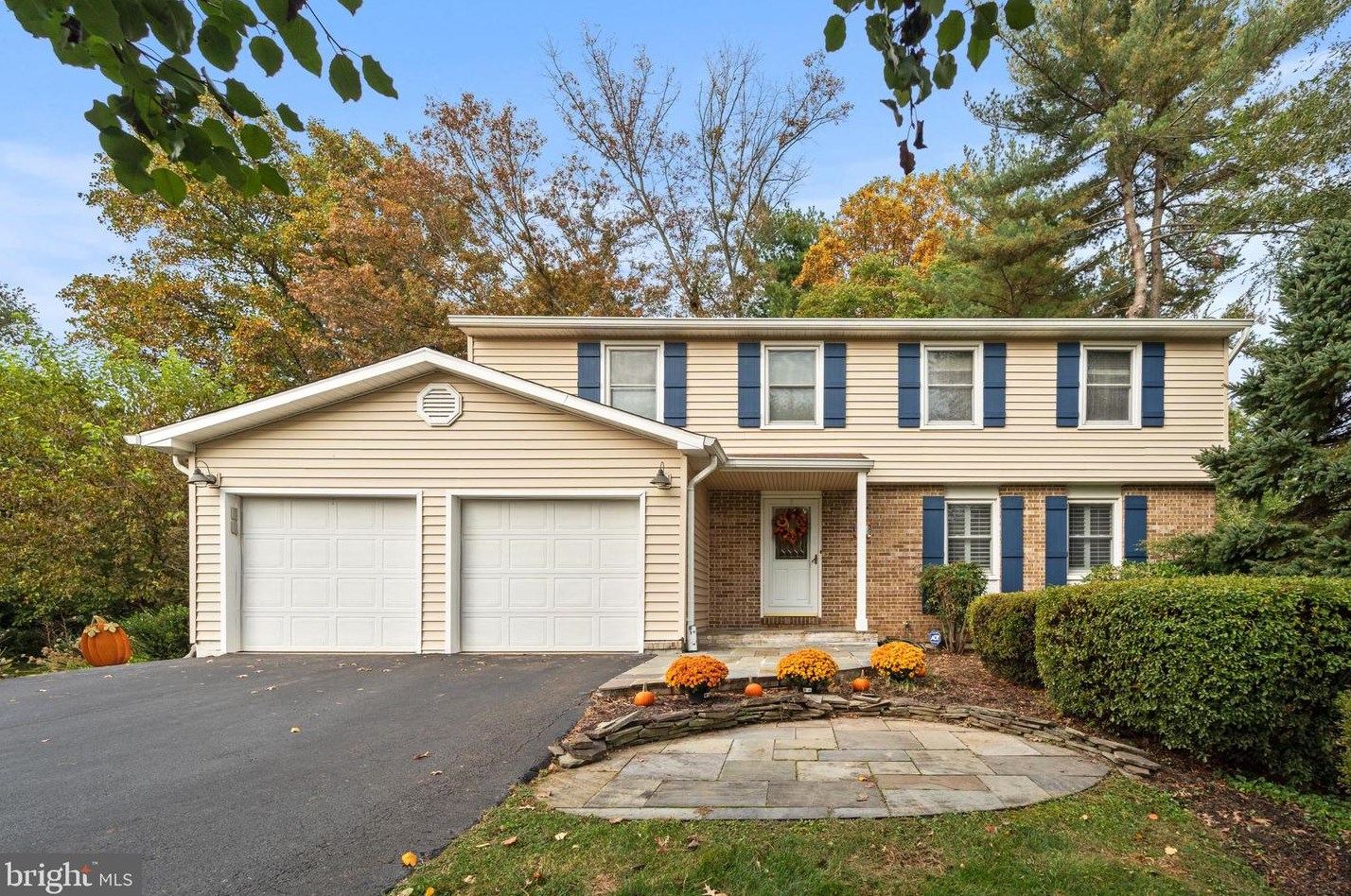 904 Cantle Ln, Great Falls, VA 22066