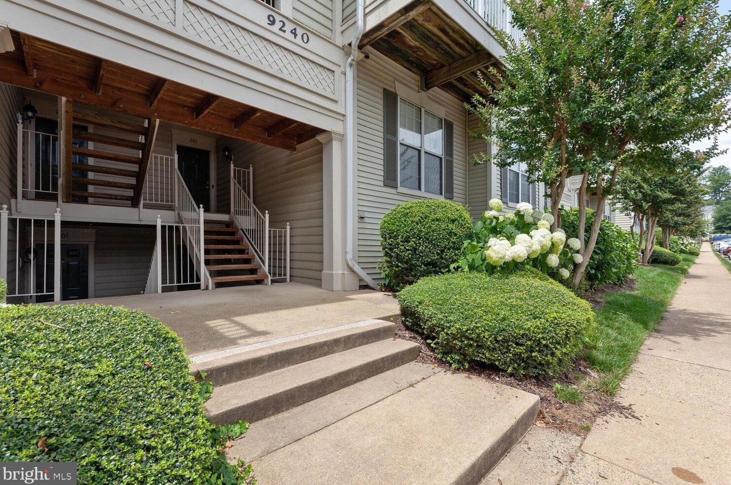 9240 Cardinal Forest Ln Unit 101, Lorton, VA 22079