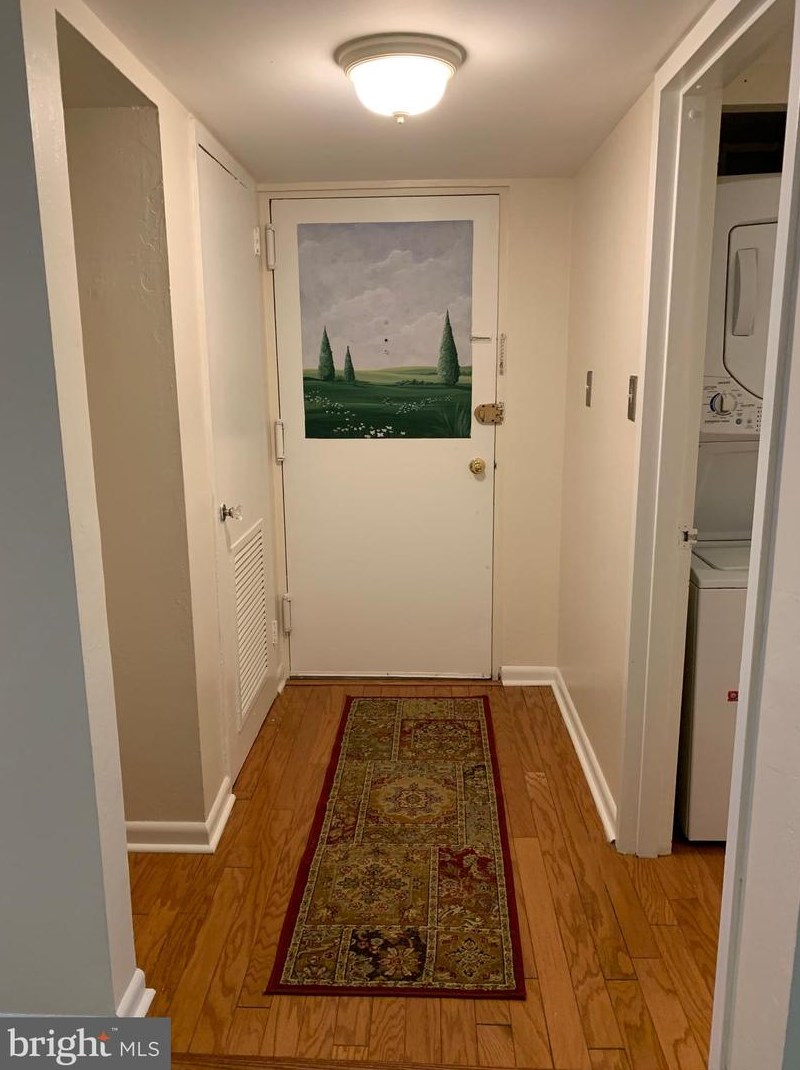 1528 Northgate Square #2c, Herndon, VA 20190