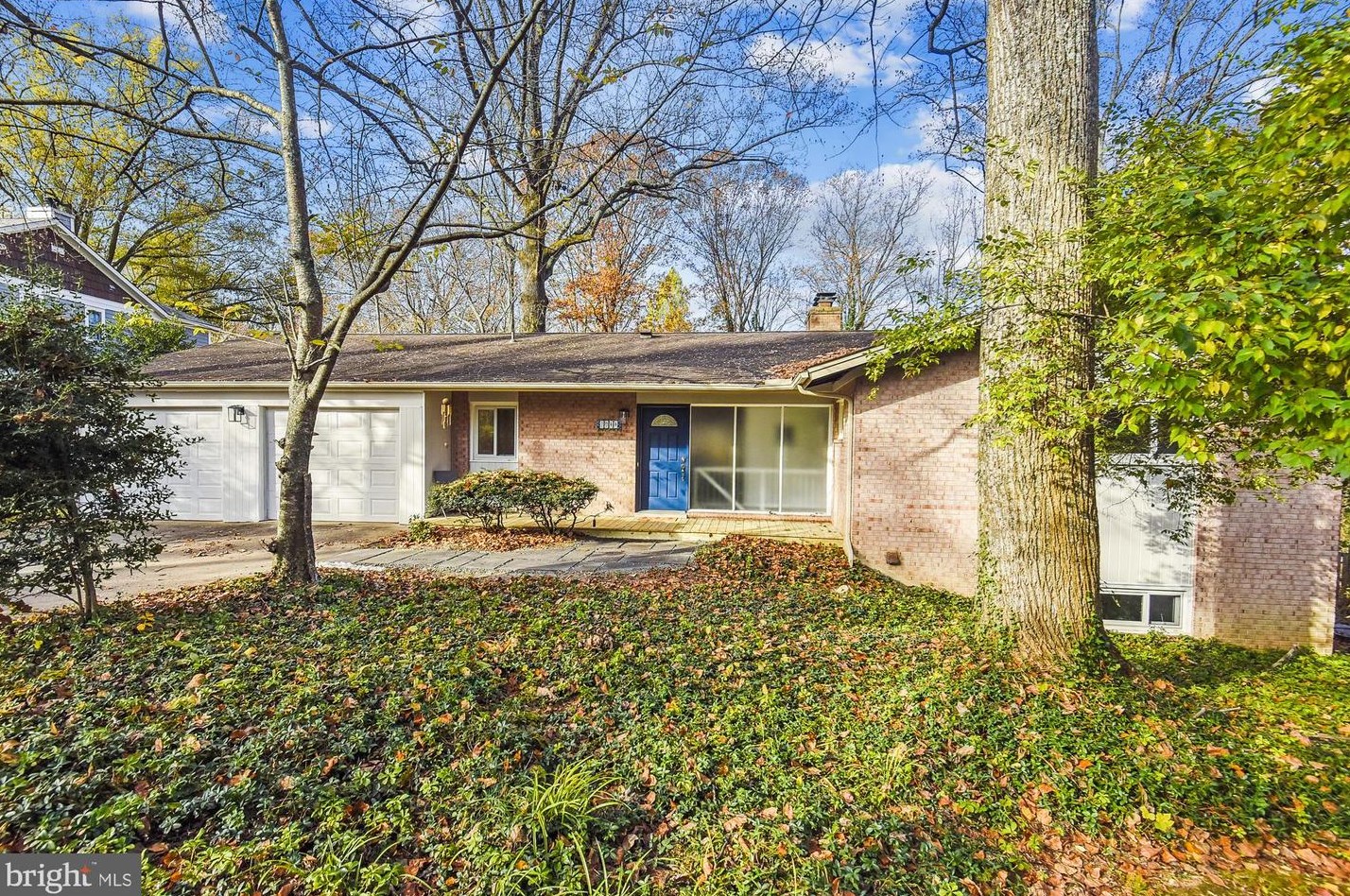 2944 Rosemoor Ln, Fairfax, VA 22031-2147