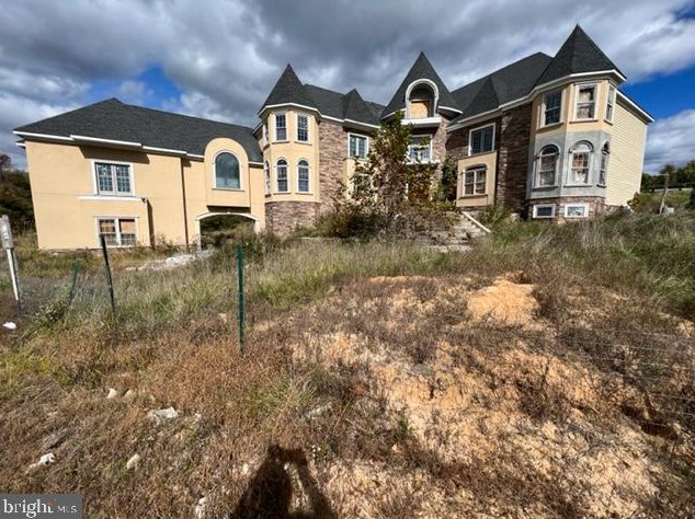 11701 Sugarland Rd, Herndon, VA 20170